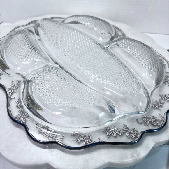 Vtg Divided Glass Relish Tray Silver Overlay Floral Rim Design Textured Sections - Picture 4 of 7